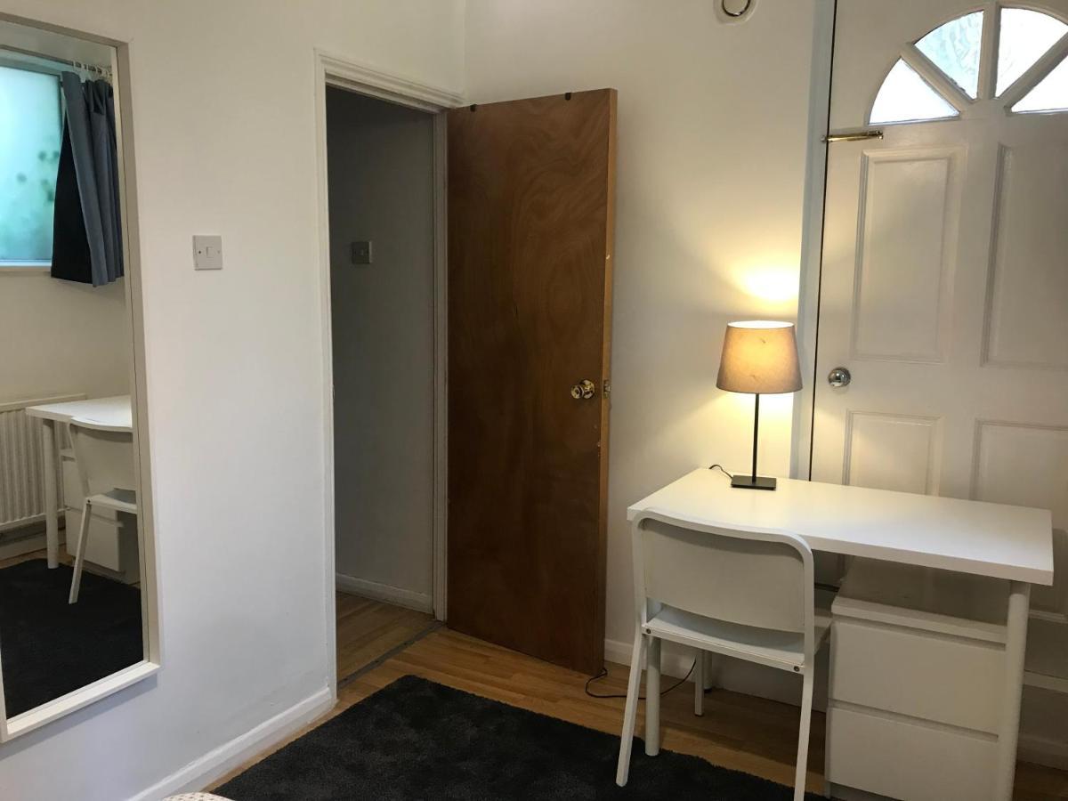 Lovely Budget Double Ensuite In Bricklane London Bagian luar foto